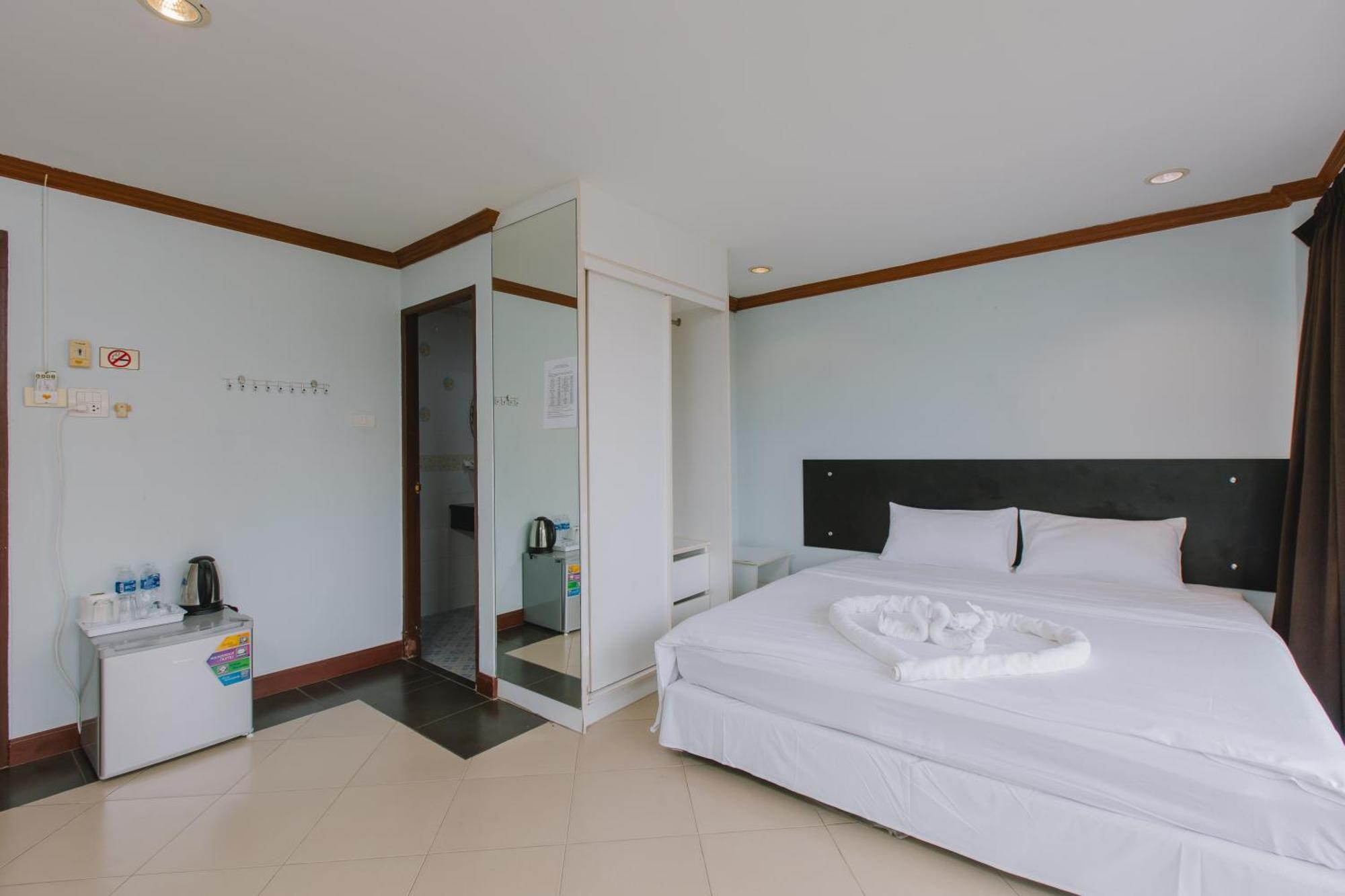 Sunstar Palace Patong Экстерьер фото